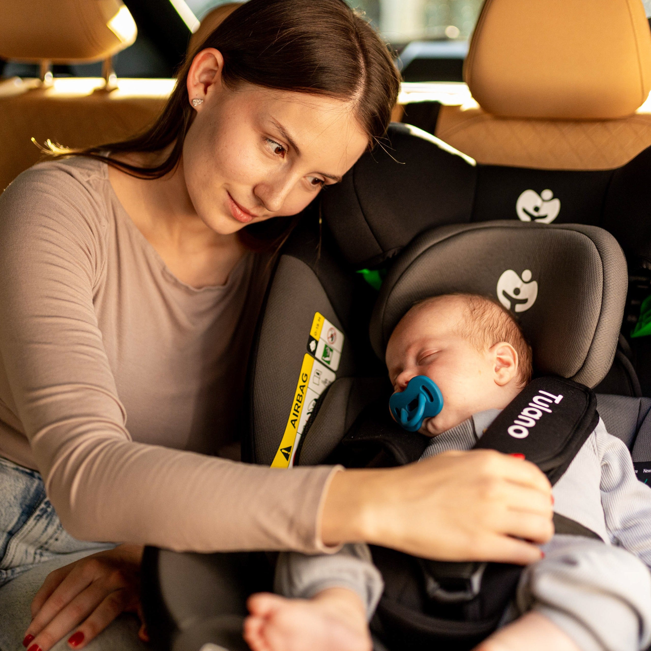 Otočná autosedačka Tulano Loom 35 čierno-sivá