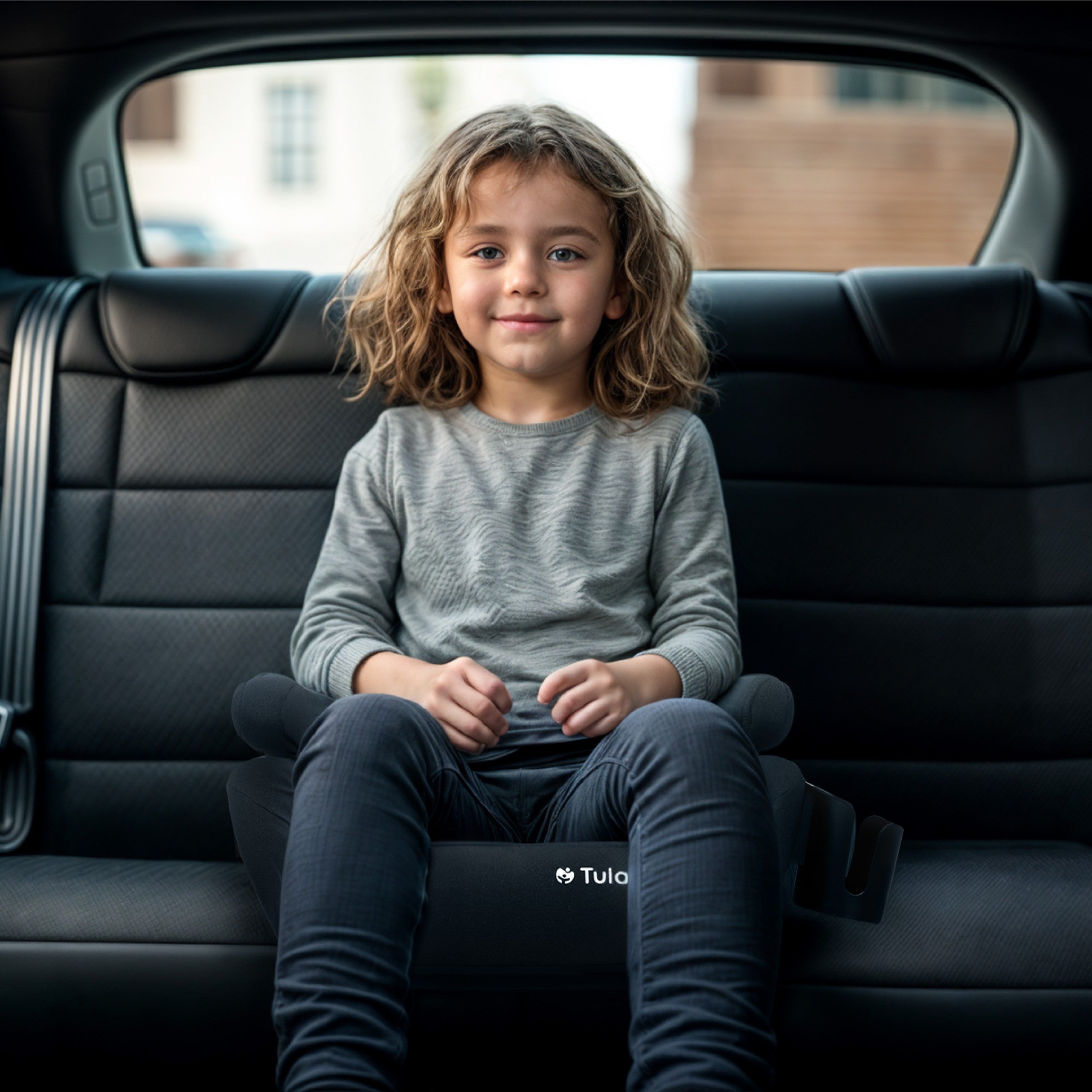 Detská autosedačka Tulano Cabby 35 Black s podstavcom, ISOFIX, 125–150 cm, I-Size