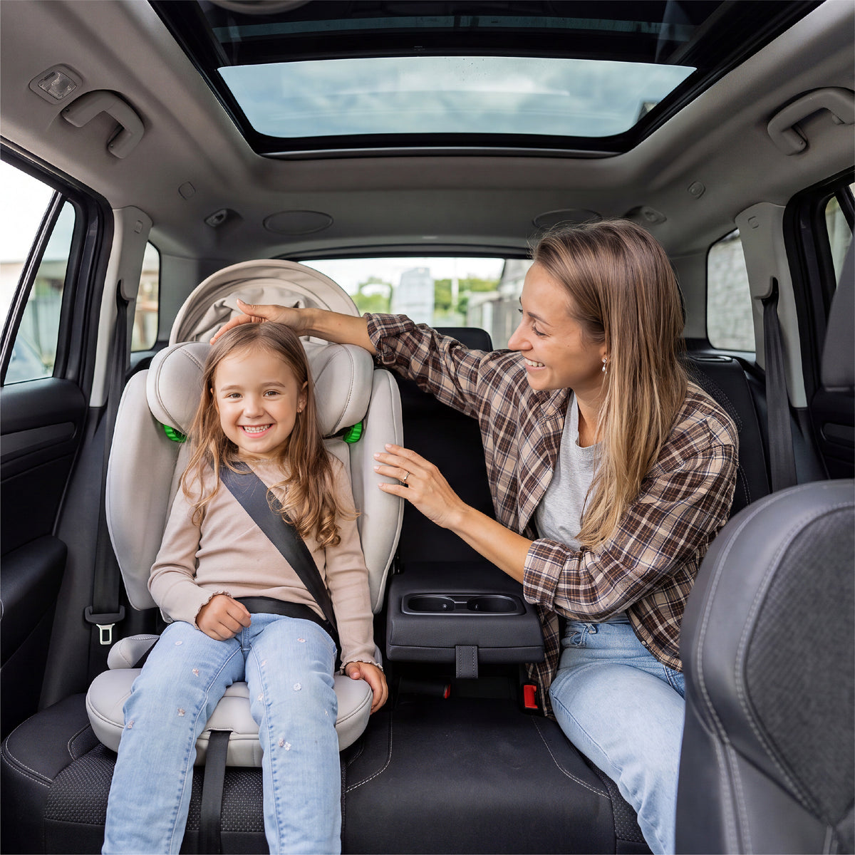 Detská autosedačka pre deti s výškou 100 – 150 cm Tulano Joy 55 Beige I-Size