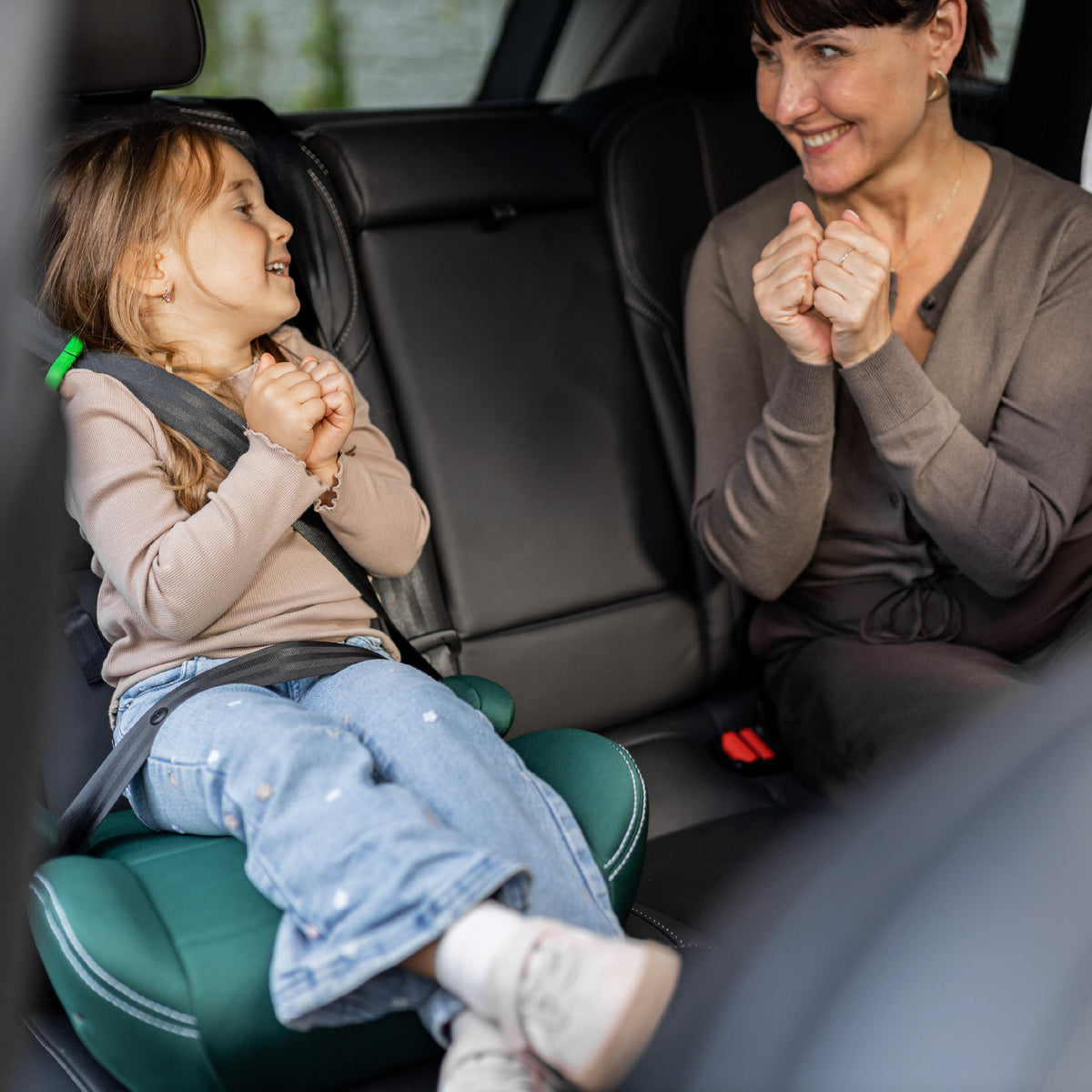 Detská autosedačka s podstavcom Tulano Cabby 25 Green 125–150 cm I-Size