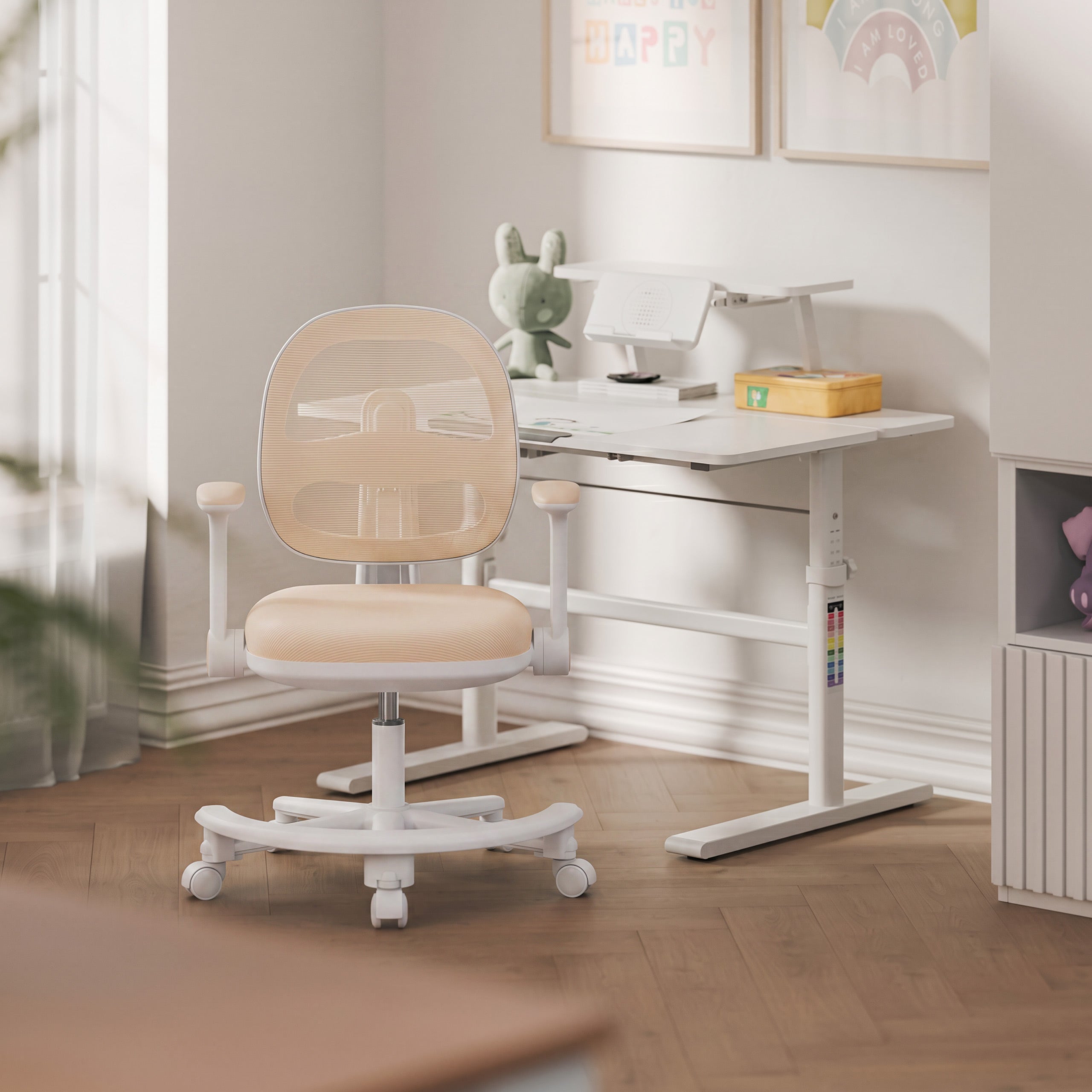 Ergonomická detská stolička k písacímu stolu Mark Adler Junior 3.6 Beige